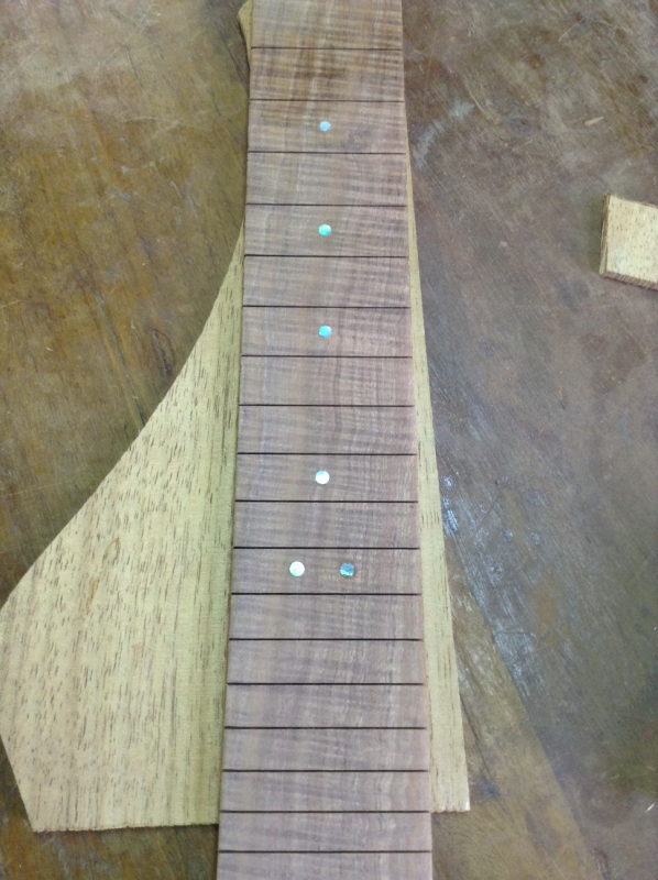 fretboard.png