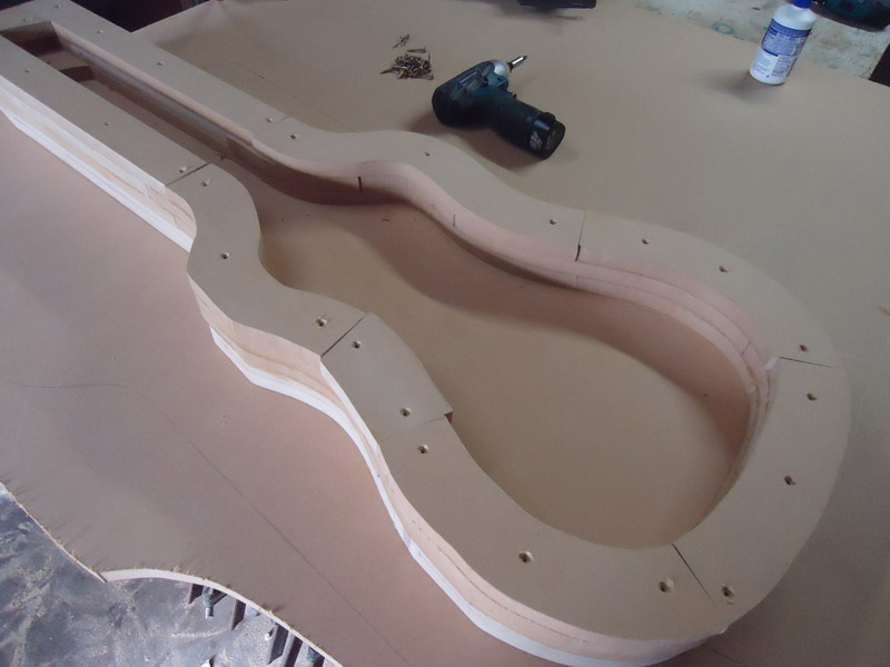 fibreglass guitar case 1.JPG