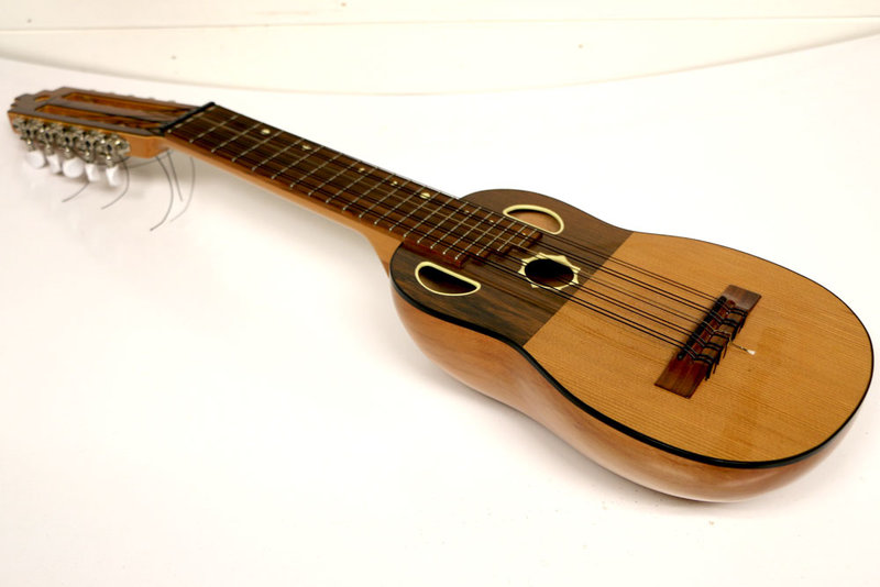 charango_a.jpg