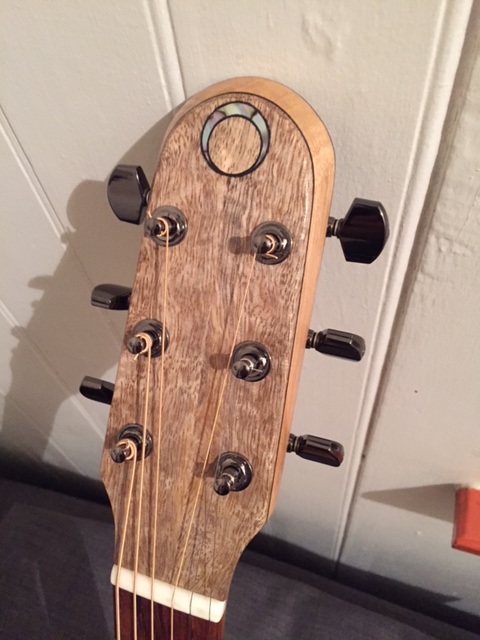 Headstock.JPG