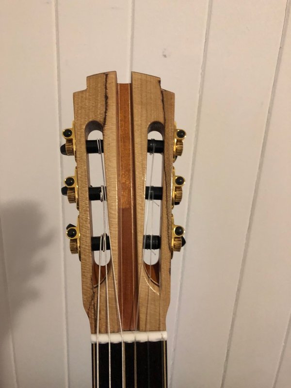 04 Headstock Front.jpg