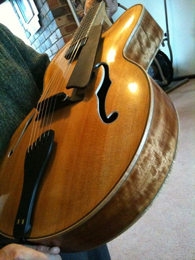 Clancy Archtop 1b Small.jpg